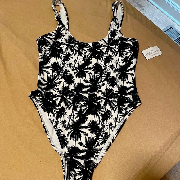 Windsor | Swim | Adorable Cheeky One Piece Black And White Palm Tree ...